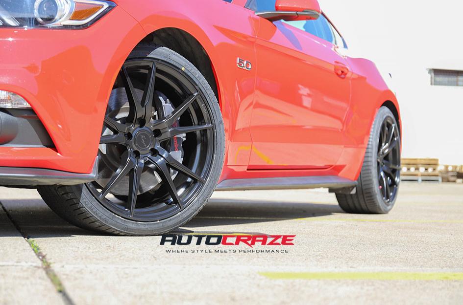 FORD MUSTANG SF06 SATIN BLACK